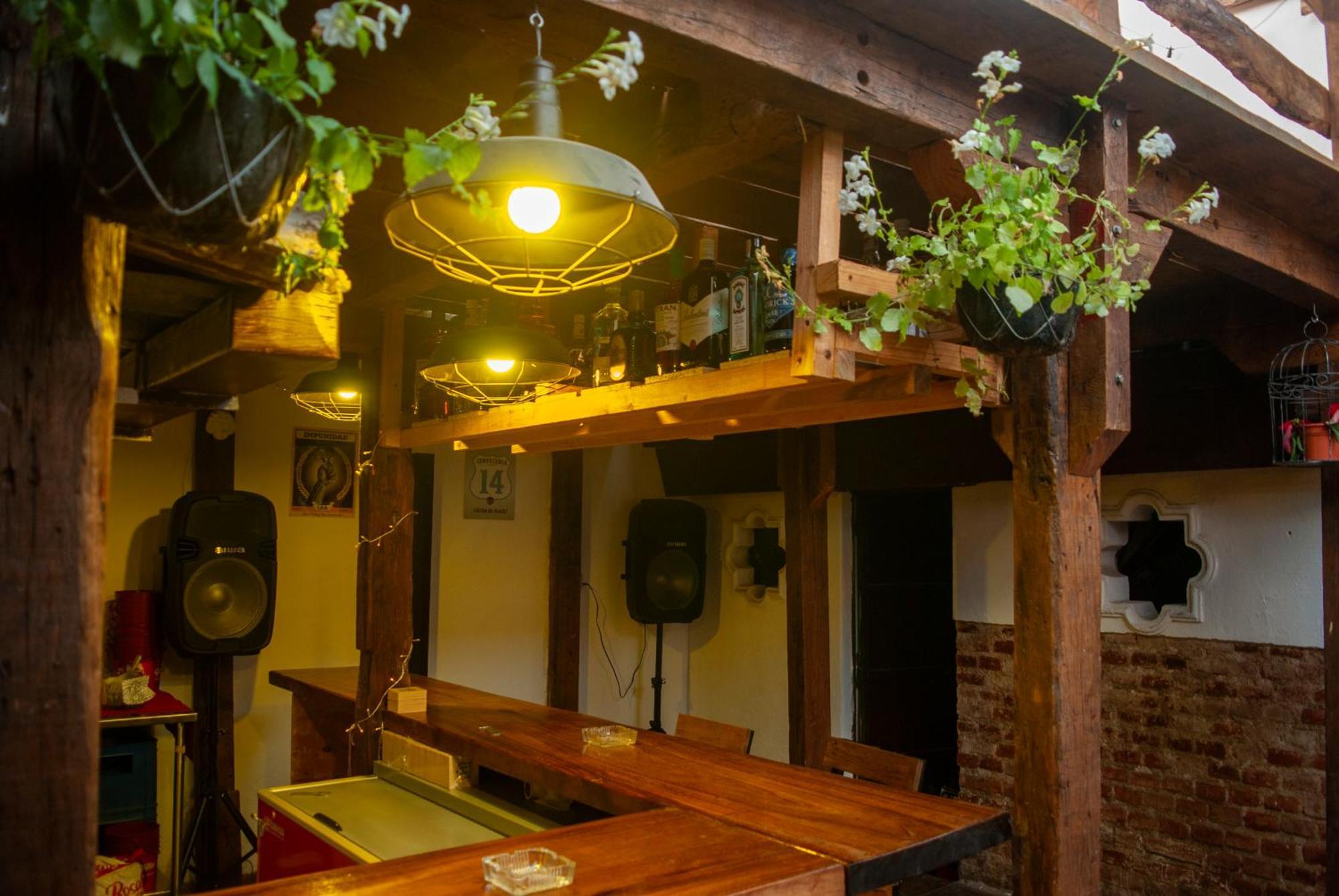 Kamazoztz Hostel And Travel Antigua Εξωτερικό φωτογραφία