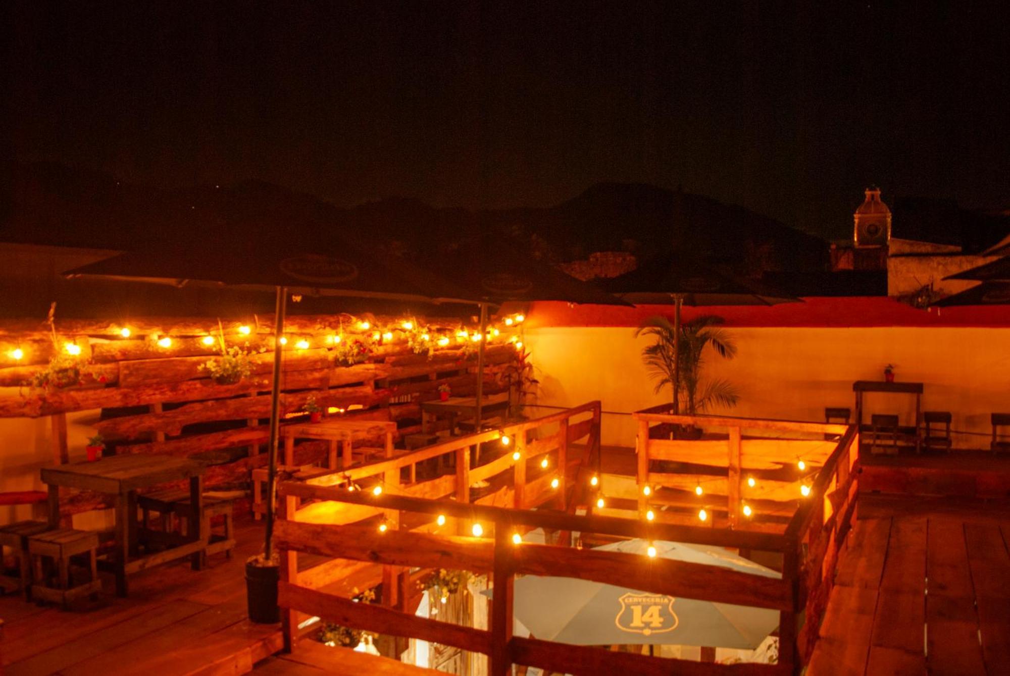 Kamazoztz Hostel And Travel Antigua Εξωτερικό φωτογραφία
